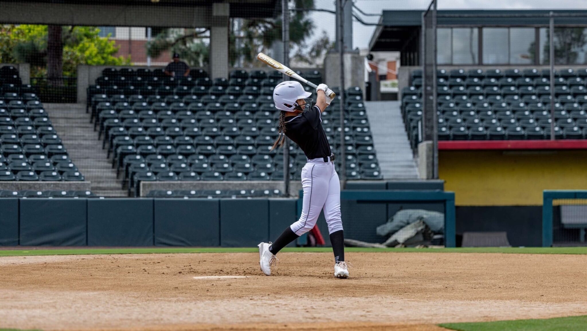 indoor softball pitching shoes